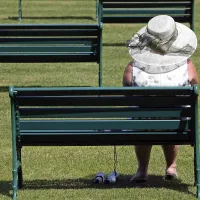 Pomembno je, da bolnik in  bližnji pri spopadanju z boleznijo 
nimajo občutka, da so na tej poti   sami in osamljeni. 