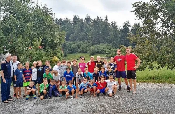 Mladi nogometaši so se konec avgusta mudili na Vojskem. 