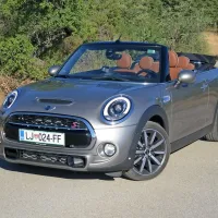 Mini cabrio je čisti užitek v vožnji.
