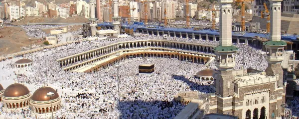 Letos je na hadž v sveto mesto Meka v Savdski Arabiji romalo 
1,86 milijona ljudi. 