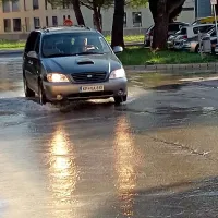 V Pahorjevi ulici je počila cev
