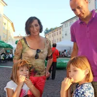 700.000 ljudi, jedi z vsega sveta, zmagala pa je pleskavica (foto)