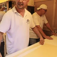 700.000 ljudi, jedi z vsega sveta, zmagala pa je pleskavica (foto)