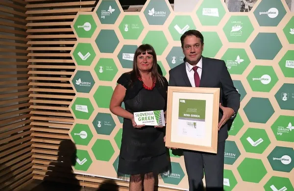 S  slovesno podelitvijo znamke kakovosti Zelena destinacija 
oziroma Slovenia Green Destination  je Nova Gorica tudi 
uradno prejela ta mednarodni znak kakovosti.