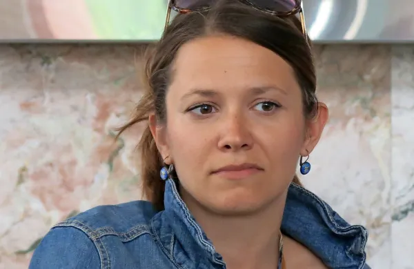 Režiserka Yulia Roschina