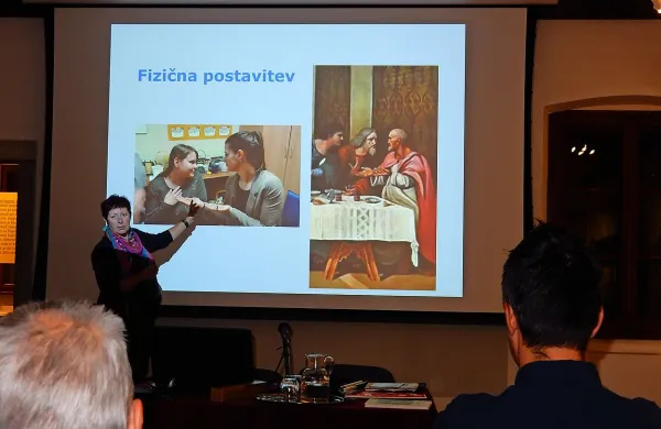 Tudi Leonardovo Zadnjo večerjo se da prilagoditi, da jo doživijo slepi in slabovidni.