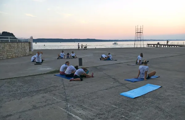 Ali bodo piranski plavalci v prihodnje trenirali na suhem? se 
sprašujejo v plavalnem klubu Biser Piran. 