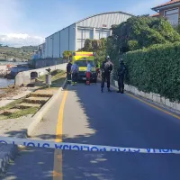 Na izolski pasji plaži so okrog 14. ure prijeli enega od članov 
kriminalistične združbe.