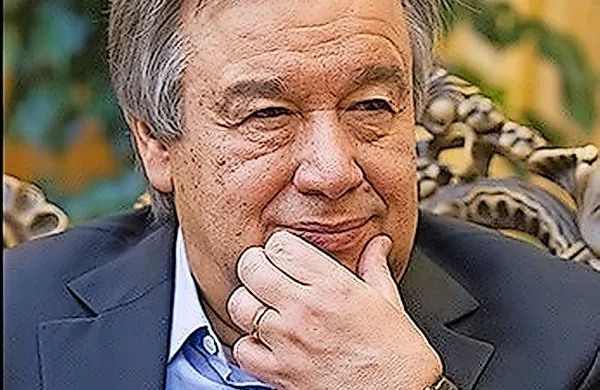 Ruski veleposlanik v Varnostnem svetu ZN Vitalij Čurkin je 
skupaj s kolegi naznanil, da je Portugalec Antonio Guterres v 
šestem krogu glasovanj za naslednika Banu Ki Moonu dobil 
vseh 15 glasov podpore in bo tako 1. januarja prevzel položaj 
generalnega sekretarja ZN.