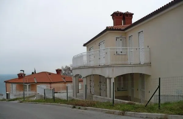 Meritove vile le prodane