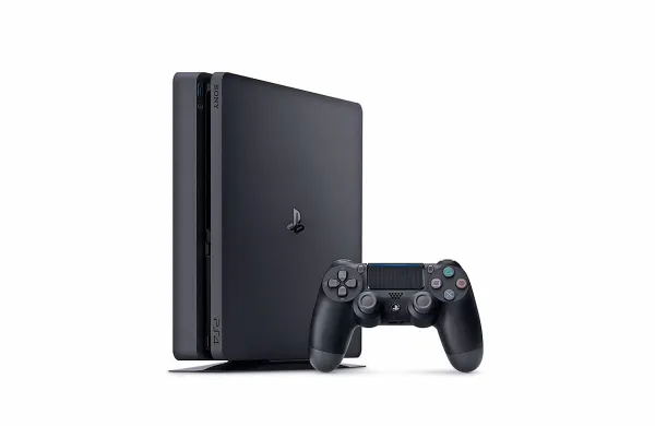 PS4 v tanj&scaron;i in zmogljivej&scaron;i različici