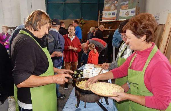 Frika iz sira in krompirja dobiva mesto tudi na gurmanskih 
krožnikih. 