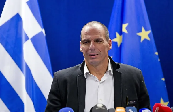 Hrvaško narodno gledališče (HNK) bo v novi sezoni Filozofskega teatra gostilo tudi nekdanjega grškega finančnega ministra Janisa Varufakisa.