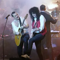 The Bohemians so se zbrali v Londonu pred natanko 
dvajsetimi leti, da bi poustvarili zapuščino zasedbe Queen. 
Danes veljajo za njihovo najbolj dinamično in razburljivo 
tribute skupino.