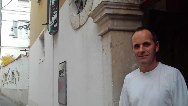 &ldquo;To ni način! Morali bi nas obvestiti.&rdquo;