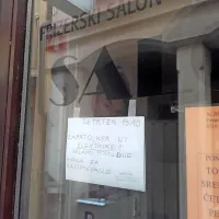 &ldquo;To ni način! Morali bi nas obvestiti.&rdquo;