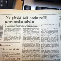 Osnovna šola Bratov Vodopivec v Pivki, prva nova šola v 
postojnski občini po drugi svetovni vojni, je bila pretesna za 
vse učence.