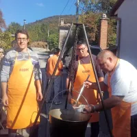 Pečen kostanj, kostanjeva torta in &scaron;e mnogo drugega