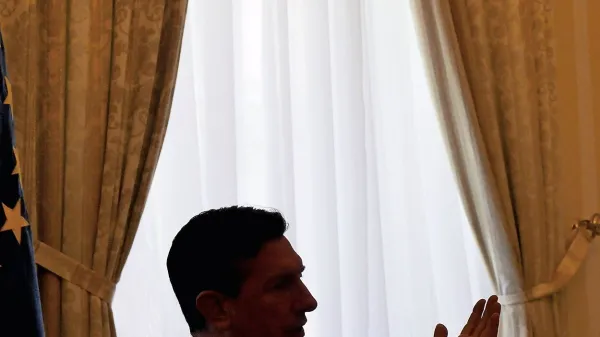 Sedanji predsednik Borut Pahor se bo s precejšnjo gotovostjo podal na predsedniške volitve prihodnje leto, njegovi 
morebitni tekmeci pa za zdaj ostajajo neznanka. 