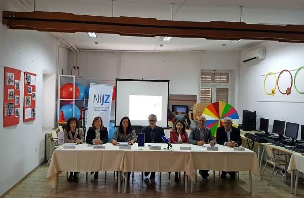 Predstavniki sodelujočih partnerjev v projektu Demenca aCROsSLO so včeraj v izolskem domu upokojencev predstavili cilje 
in pričakovanja v sklopu tvornega sodelovanja.