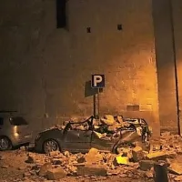 Približno 3000 ljudi je ostalo brez strehe nad glavo