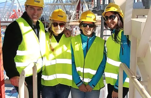 Olimpijci 36 metrov visoko nad pristani&scaron;čem