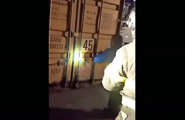 Prebežniki po pripovedovanju policistov in pripadnikov pristaniškega poveljstva sploh niso vedeli, kje se nahajajo. 