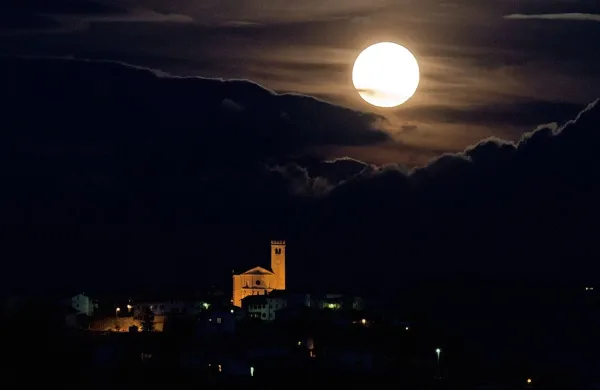 14. novembra ne zamudite &ldquo;superlune&rdquo;