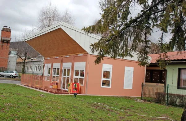 Občina Postojna bo po županovi napovedi že v proračun za 
prihodnje leto umestila denar  za začetek projekta novega 
vrtca. Kljub temu pa namerava starega energetsko sanirati.   