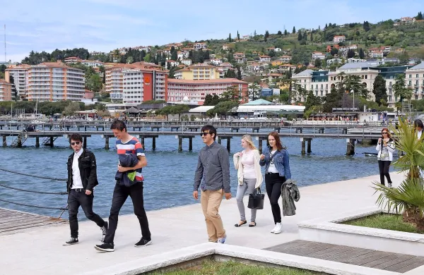 Praznični obisk turistov v Portorožu in Piranu je bil za kar 85 
odstotkov večji kot v enakem obdobju lani. Fotografija je 
simbolična.