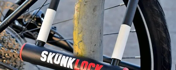Če jo tatovi uspejo odkleniti, jim bo &scaron;lo na bruhanje