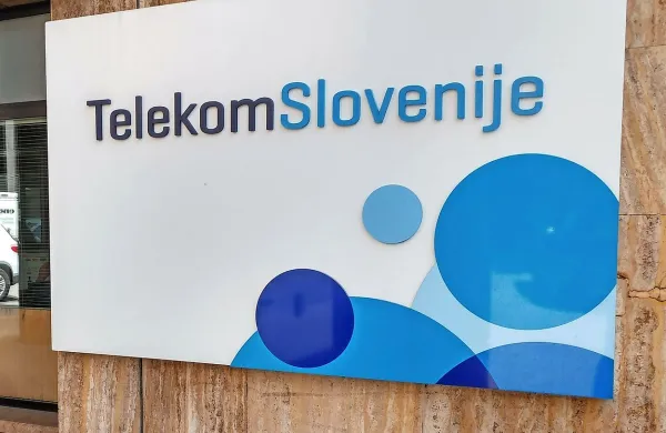 Telekom bo podražil pakete mobilne telefonije