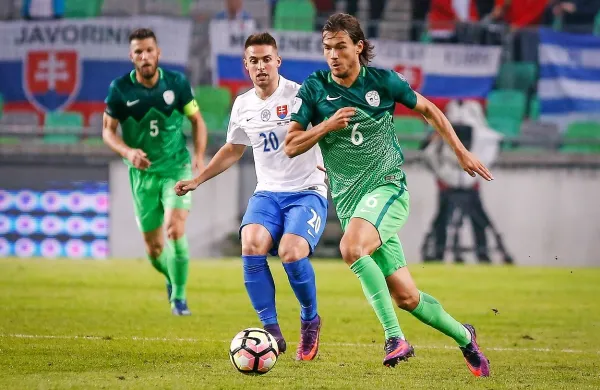 Rene Krhin (desno) naj bi bil tudi tokrat eden glavnih 
reprezentančnih adutov. 