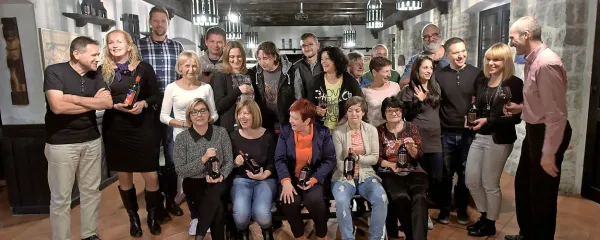 Udeleženci  Vinske akademije  v kleti Vinakoper 