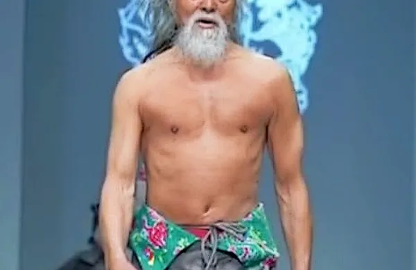 Wang Deshun na modni reviji