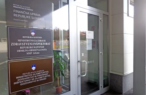 Furs bo prostore na mejnem prehodu spraznil v začetku 
decembra.