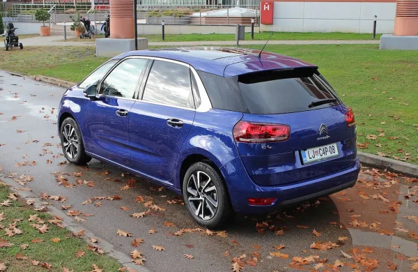 Citroenov napredni enoprostorec je rahlo osvežen.