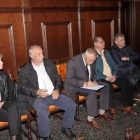 Bela so dobra, rdeča pa super