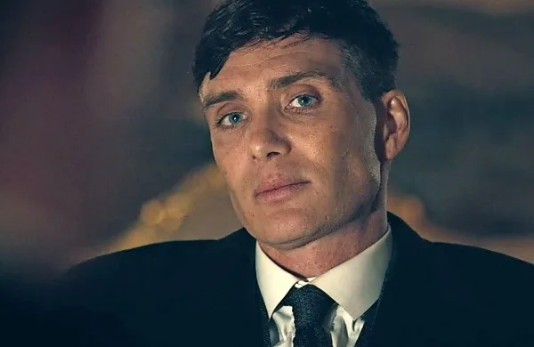Cillian Murphy blesti v vlogi vodje klana Shelby.