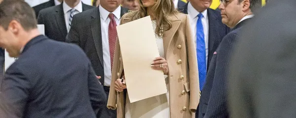 Za Slovence je prava zmagovalka volitev Melanie Trump 
(desno od nje zadaj Donald Trump).