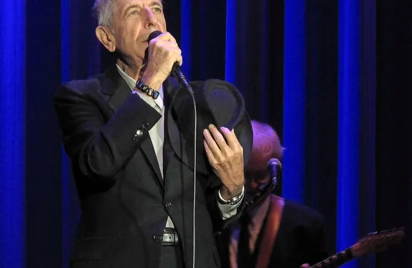 Umrl je legendarni kanadski pevec, tekstopisec, pesnik in 
pisatelj Leonard Cohen.