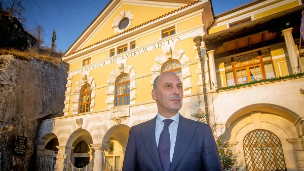 Marjan Batagelj: “Uvrstitev na lestvico je 
nenazadnje  rezultat vsega, kar sem v 25 letih dela 
ustvaril. In je lahko tudi nauk, da se vse da, če se 
hoče.”