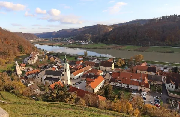 Slovenija in Sevnica (na fotografiji) sta zahvaljujoč Melanii 
Trump postali prepoznavni  na svetovnem turističnem zemljevidu. 