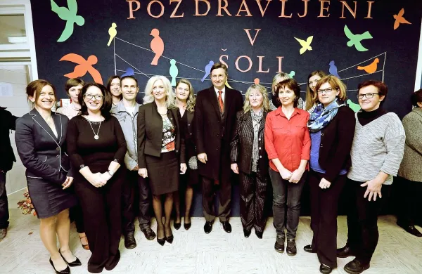 Predsednik republike Borut Pahor se je v soboto zvečer na 
Osnovni šoli Košana udeležil dobrodelne prireditve Z glasbo 
v jesen.