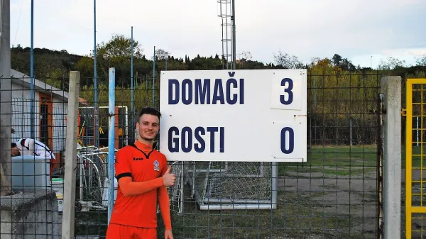 Matej Zemljak je v soboto dosegel vse tri gole za domače iz 
Ankarana. 