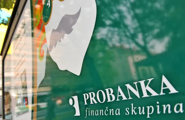 Kriminalisti Nacionalnega preiskovalnega urada  v preiskavi 
Probanke na Družbi za upravljanje terjatev bank iščejo 
dokaze za 17-milijonsko oškodovanje.