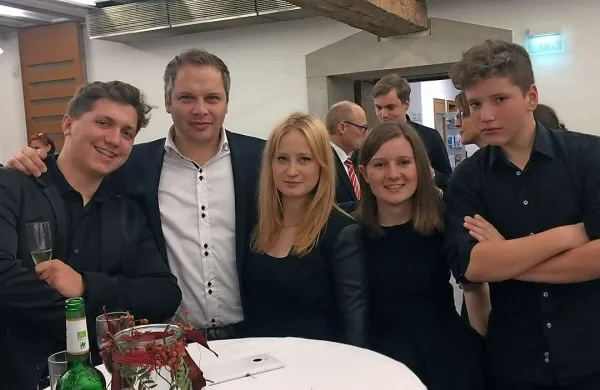 Slovenski delegati (z leve): Luka Mužina, Simon Perčič, Ajda 
Lemut, Lara Ramšak in Ruben Hudnik.