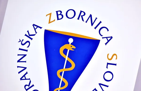 Za predsednika Zdravniške zbornice Slovenije  se potegujejo 
nekdanja varuhinja človekovih pravic Zdenka Čebašek-Travnik, nekdanja predsednica zbornice Gordana Živčec Kalan in 
zdravnik Miro Lasbaher. Vložitev kandidature sta napovedala 
še Boštjan Kersnič in sedanji predsednik zbornice Andrej 
Možina.