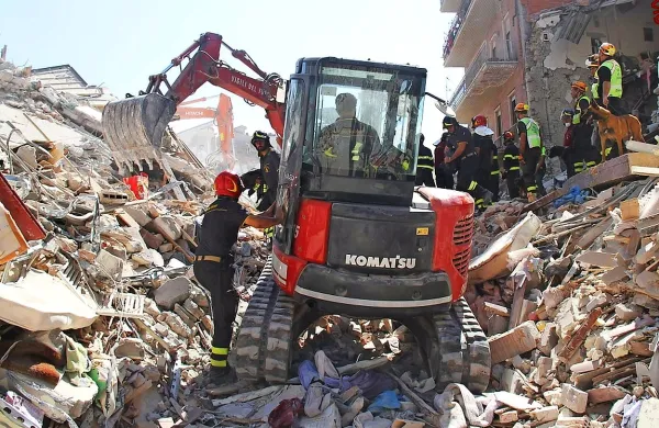 Potres je avgusta povsem razdejal kraj Amatrice.