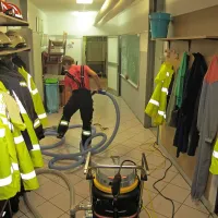 Na Gori&scaron;kem obilne padavine, voda zalila  nekaj hi&scaron; (foto in video)